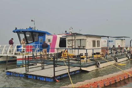 वाराणसी वाटर मेट्रो, नमो घाट रामनगर जल सेवा, प्रयागराज वाटर मेट्रो योजना, गंगा जल परिवहन यूपी, वाराणसी पर्यटन परियोजना