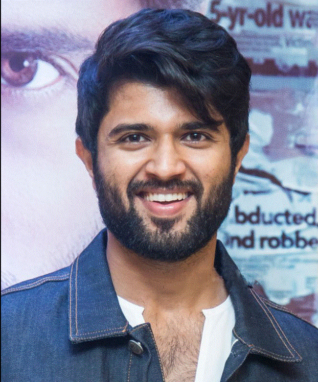 विजय रश्मिका शादी खबर, Vijay Rashmika Airport Video, Rashmika Mandanna News, Vijay Deverakonda Hindi News, Celebrity Relationship News