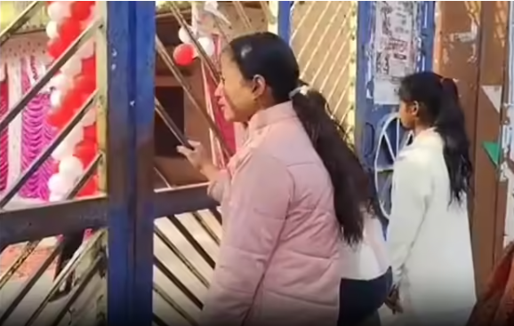 ऋषिकुल आयुर्वेदिक कॉलेज, छात्र आत्महत्या, परीक्षा में देरी, हरिद्वार शिक्षा समाचार, छात्र प्रदर्शन, मेडिकल छात्र तनाव
