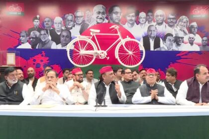 उत्तर प्रदेश राजनीति राजकुमार पाल सपा में शामिल अपना दल गुट सपा सपा में नेता शामिल उत्तर प्रदेश चुनाव 2026 नसीमुद्दीन सिद्दीकी सपा अनीस अहमद सपा सपा संगठन मजबूती यूपी सियासत समाचार प्रतापगढ़ विधायक राजनीति