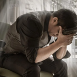 युवक आत्महत्या, यूपी न्यूज, गोली मारकर आत्महत्या, वायरल वीडियो, पुलिस जांच