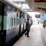 वाराणसी दिल्ली ट्रेन, नई रेल सेवा, अयोध्या रेलवे ठहराव, यूपी रेल खबर, बनारस दिल्ली ट्रेन