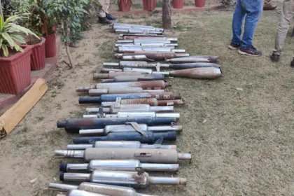 मेरठ न्यूज, साइलेंसर से पटाखा, बजरंग दल, बाइक सीज, पुलिस लाइनहाजिर, यूपी ट्रैफिक नियम, मेरठ पुलिस कार्रवाई