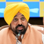 AAP राजनीतिक संकट, आम आदमी पार्टी सांसद विवाद, भगवंत मान बयान, AAP BJP राजनीति, राज्यसभा सांसद चर्चा, ऑपरेशन लोटस, दिल्ली पंजाब राजनीति, भारतीय राजनीति खबर