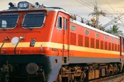 NCR ऑपरेशन मालामाल, रेलवे कबाड़ बिक्री 317 करोड़, बिना टिकट वसूली 148 करोड़, उत्तर मध्य रेलवे न्यूज, Indian Railways revenue