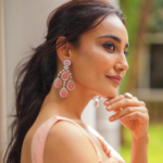 सुरभि ज्योति मैटरनिटी शूट Surbhi Jyoti baby bump बॉडीकॉन ड्रेस मैटरनिटी फोटो टीवी एक्ट्रेस प्रेग्नेंसी फोटो Surbhi Jyoti latest photos