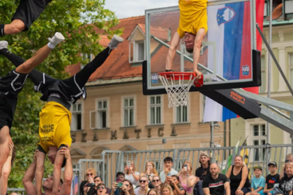 ट्रैम्पोलिन हादसा, खेल समारोह दुर्घटना, भारत स्पोर्ट्स इवेंट, सुरक्षा इंतजाम, स्टंट हादसा