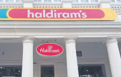 Haldiram expired sweets, Haldiram fine news, एक्सपायर्ड मिठाई मामला, उपभोक्ता फोरम फैसला, फूड सेफ्टी नियम यूपी