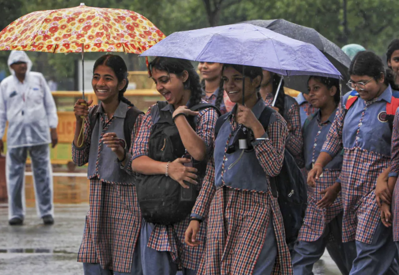 Delhi weather update, UP weather forecast, rain storm North India, IMD alert India, Bihar Jharkhand storm alert, MP weather news, western disturbance India, Hindi weather news