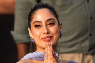 जान्हवी कपूर, जान्हवी कपूर साड़ी लुक, Janhvi Kapoor Photos, बॉलीवुड फैशन, एथनिक लुक, ग्लैमरस तस्वीरें, बॉलीवुड अभिनेत्री, वायरल फोटो