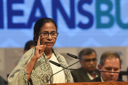 MamataBanerjee ,TMC ,WestBengalPolitics ,INDIAAlliance ,BengalNews ,PoliticalNews ,TMCrisis ,IndianPolitics ,Kolkata ,WestBengalElection