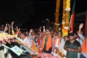 हार के बाद भी बढ़ा हरीश द्विवेदी का कद