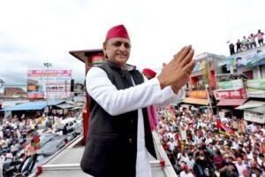 रायबरेली पहुंचे अखिलेश याद