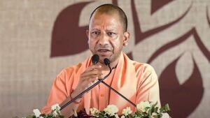 यूपी में बड़ा प्रशासनिक फेरबदल