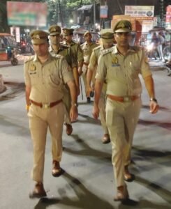 मुरादाबाद में सड़कों पर उतरी पुलिस
