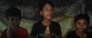 कौशाम्बी में बच्चों की DM से गुहार