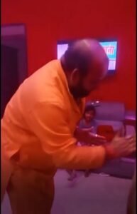 अयोध्या में देवेंद्र पाठक का वीडियो वायरल