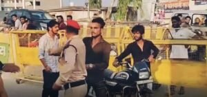 हाथरस में PRD जवान का युवक से विवाद