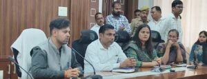 मुरादाबाद के नए डीएम अनुनय झा ने संभाली कमान