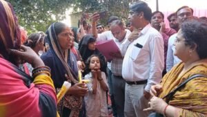 फर्रुखाबाद में विशेष सचिव का निरीक्षण