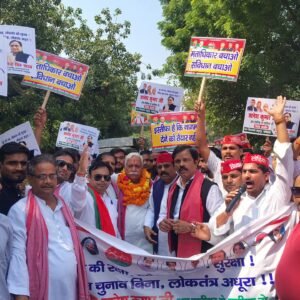 फर्रुखाबाद में सपा का शक्ति प्रदर्शन