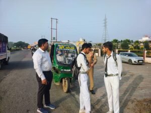 स्कूलों के बाहर परिवहन विभाग का एक्शन