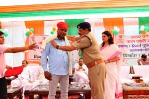 हापुड़ में ग्राम प्रहरी सम्मानित