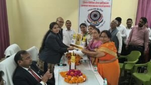 जिला विधिक सेवा प्राधिकरण की समीक्षा बैठक