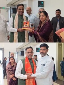अयोध्या पहुंचे विनोद तावड़े