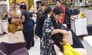 करवाचौथ से पहले फर्रुखाबाद के बाजारों में बढ़ी रौनक