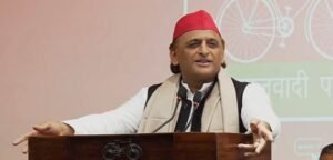 एक कचौड़ी, दो समोसा’, अखिलेश का बीजेपी पर तंज