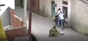 महिला से चेन लूट CCTV में कैद