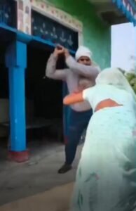 आगरा में पानी के विवाद में जेठ ने महिला को पीटा