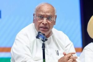 अघोषित इमरजेंसी पर बोले खरगे